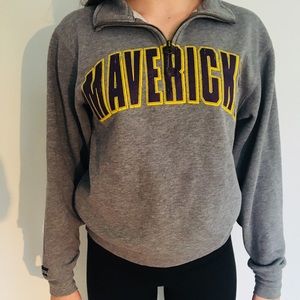 “Mavericks” quarter-zip sweatshirt
